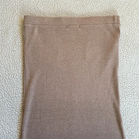 NWT Retrology Beige Tan Sweater Skirt, Size medium - Picture 9 of 10